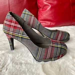 Pretty Plaid Tartan platform pump heels